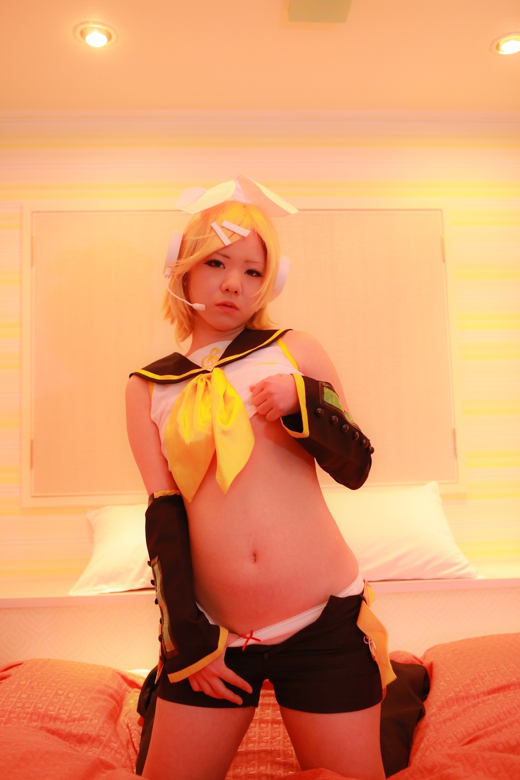 [Cosplay]  Vocaloid - Hot Kagamine Rin Naked